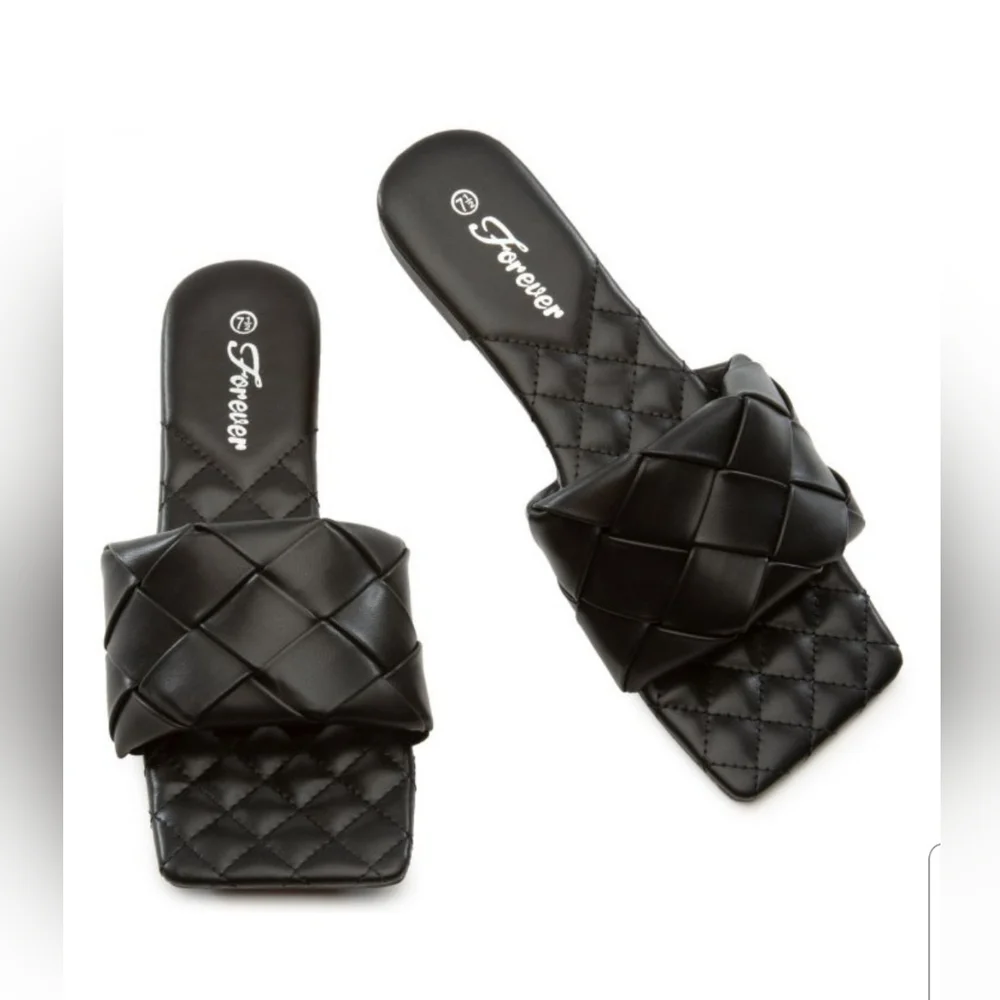 Forever Link International Women's Woven Slide Sandals